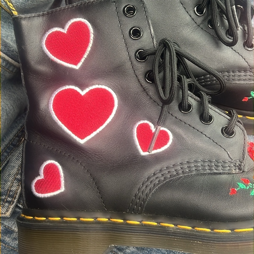 DOC MARTENS 1460 Valentine remix w/Sequin Heart appliqué’s /Embroidered Roses - Picture 6 of 14